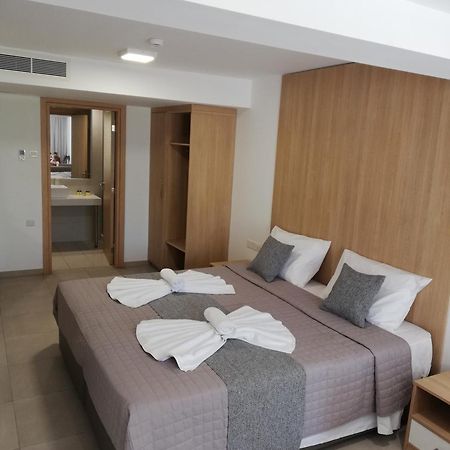 Joy Hotel Apts Ajía Nápa Eksteriør bilde